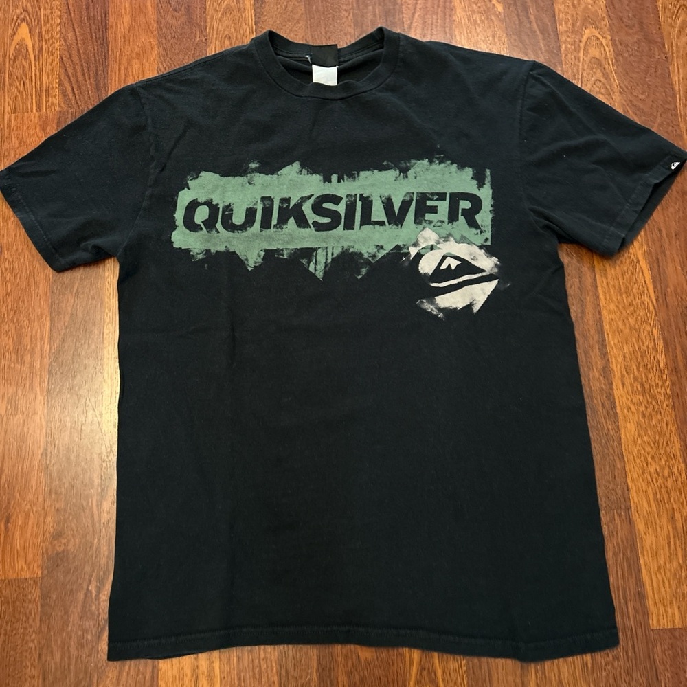 Retro Quicksilver Surfing Spellout Graphic Tshirt Medium Beach Streetwear Skater